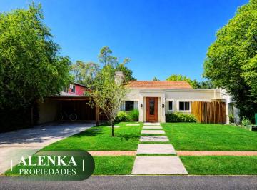 Casa de 4 ambientes, Pilar · Venta | Impecable Propiedad de Estilo Moderno | Los Lagartos C. C