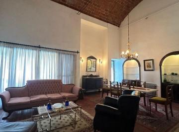 Casa de 1 ambiente, Córdoba · Venta Casa 4 Dorm. y Pileta en Colinas de V. Sarsfield Frente a Ciudad Universitaria.
