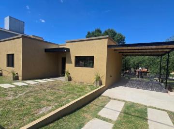 Casa · 115m² · 3 Dormitorios · Venta Oportunidad Casa a Estrenar 3 Dorm. Playas de Oro - Carlos Paz
