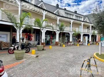 Local comercial · 70m² · 5 Cocheras · Local en Santa Barbara