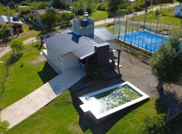 Casa · 126m² · 4 Ambientes · 1 Cochera · Venta Casa Villa Santa Cruz del Lago 2 Dorm. y Pileta