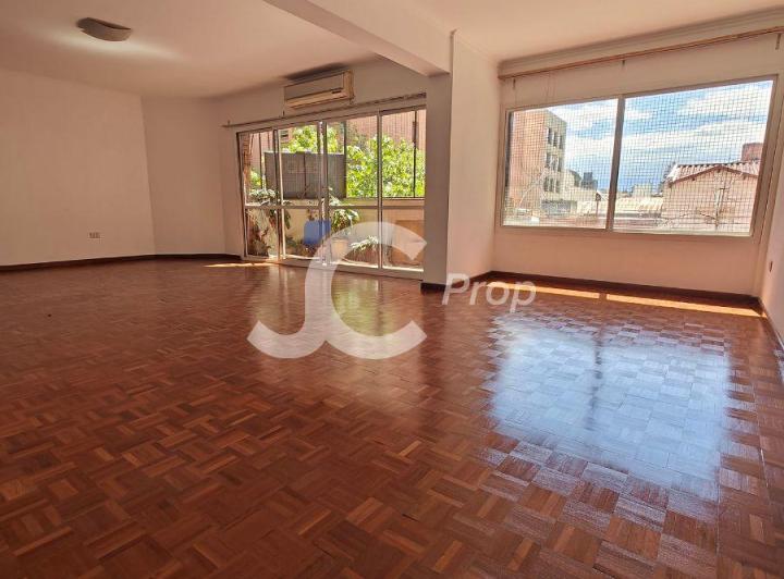Departamento · 156m² · 5 Ambientes · 1 Cochera