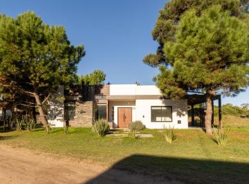 Casa de 4 ambientes, Pinamar · Casa 4 Ambientes a Estrenar Vulcano Al 1303 Entre Dédalo y Nereidas. Nayades Pin