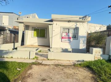 Casa · 90m² · 3 Ambientes · Casa en Venta Ideal 2 Familias en Quilmes.