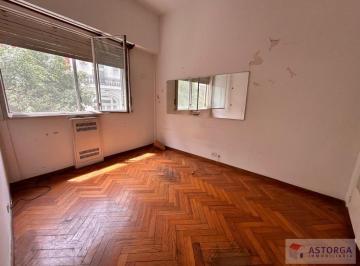 Departamento · 108ha · 5 Ambientes · Oportunidad! Semi Piso en Excelente Zona a Refaccionar