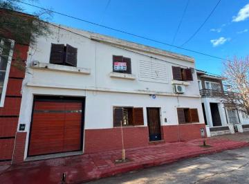 Departamento de 6 ambientes, Córdoba · Gran Depto a m de Unc, Parque, Nva Cba! Ideal Para Estudiantes!