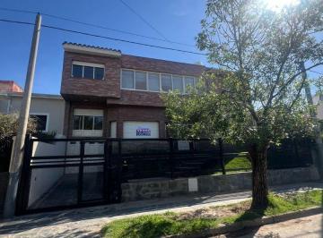 Casa de 16 ambientes, Córdoba · Inmensa Casa en Alquiler de Mas de 7d, Patio y Asador en Parque Velez Sarfield!