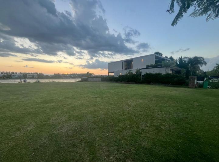 Terreno · 850m²