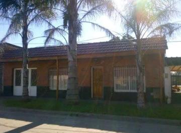 Casa · 123m² · 3 Ambientes · 1 Cochera · Casa Americana