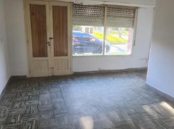 Departamento · 167m² · 7 Ambientes · En Block: Dos Phs y un Depto o Local en Barrio Villa Primera.