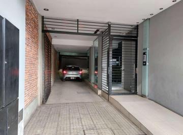 Garage · 33m² · 1 Cochera · Amplia Cochera Cubierta en Planta Baja Sin Rampa