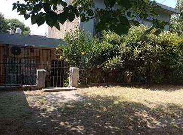 Casa de 4 ambientes, Lomas de Zamora · Casa de 3 Dorm. Impecable - Oportunidad!