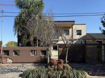 Casa · 175m² · 5 Ambientes · 3 Cocheras · Casa de 5 Ambientes en Venta en El Mirador, Lujan con Pileta