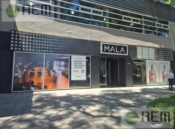 Local comercial · 620m² · Local - Martinez