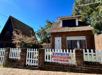 Casa de 4 ambientes, Mar del Plata · Chalet Al Frente Mas Casa Al Fondo C/ Posibilidad de Quincho