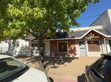 Casa · 75m² · 4 Ambientes · 1 Cochera · Casabden 2 Dorm. en Zona Centrica