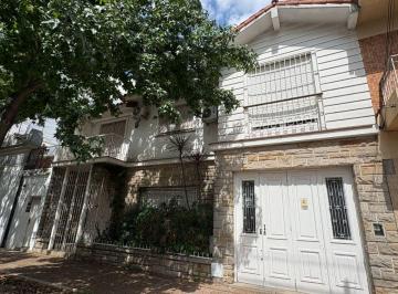 Casa de 5 ambientes, Lanús · Casa con Garaje Excelente Ubicacion