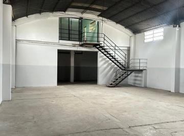 Bodega-Galpón de 5 ambientes, Córdoba · Bodega - Galpón de 327 m² en Venta en Córdoba con 5 Ambientes