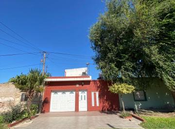 Casa de 3 ambientes, Ciudad de Santa Fe · Casa en Venta de 2 Dorm, Cochera, Patio Seco y Quincho a 150 m de Blas Parera