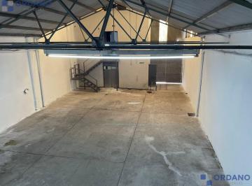 Oficina comercial · 400m² · 5 Ambientes · Oficina + Galpon en Alquiler
