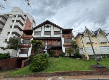Departamento · 110m² · 4 Ambientes · 1 Cochera · Departamento en Alquiler.
