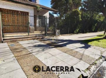 Casa · 135m² · 4 Ambientes · 1 Cochera · Casa en Venta - Villa Ballester