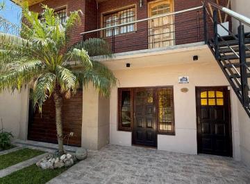 Casa de 5 ambientes, Lanús · Juan Farrel 2500 - Lanus! Casa P/2 Familias! 5 Ambientes - Posibilidad de División 2 Casas Independ