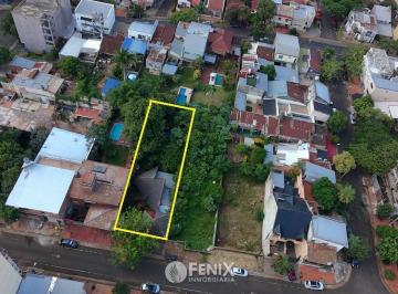 Terreno · 563m² · Terreno con Casa a Reciclar a m de La Costanera - Calle Hernández Casi Av Roca (Tf846)