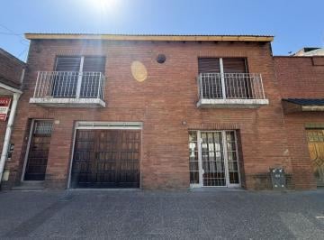 Casa de 5 ambientes, General San Martín · Casa de 5 Ambientes con Local Comercial en Venta – San Martín Centro