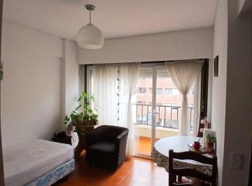 Departamento de 2 ambientes, Puerto Madryn · En Venta Depto con Balcon, Amoblado, a 1 Cuadra del Mar