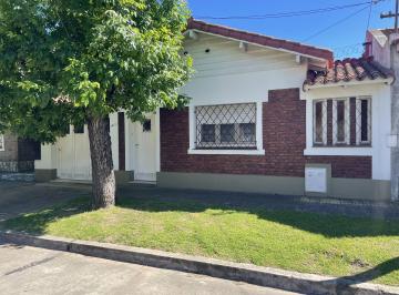 Casa · 123m² · 3 Ambientes · 1 Cochera · Venta Casa Don Bosco Este.