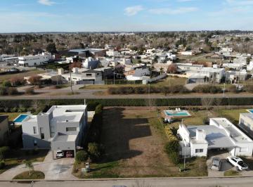 Terreno · 800m² · 1 Ambiente · Terreno en Venta Barrio Privado San Sebastian Funes