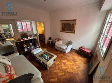 PH · 50m² · 3 Ambientes · Excelente 3 Amb con Balcón Frente/ Patio, 2do Piso X Escalera/ Muy Luminoso!