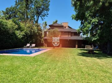 Casa · 360m² · 5 Ambientes · 3 Cocheras · Excelente Casa en Santa María de Tigre con Amarra.