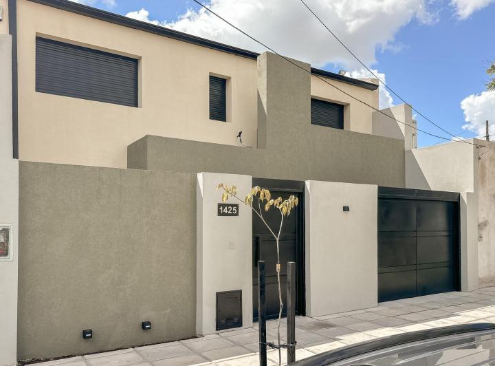 Casa · 236m² · 3 Dormitorios · 1 Cochera