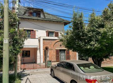 Casa · 144m² · 4 Dormitorios · 1 Cochera · Casa en Venta en San Isidro
