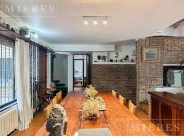 Casa · 300m² · 4 Dormitorios · 2 Cocheras · Casa en Venta en Las Lomas - Horqueta