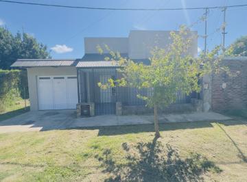 Frente · Casa en Alquiler: Riccheri 1318 (Esquina Juan Manuel de Rosas)
