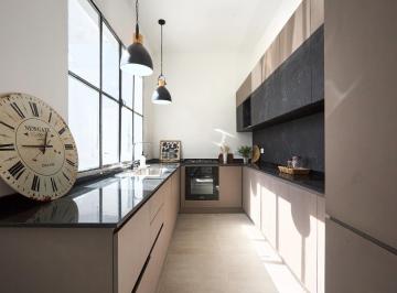 Casa · 115m² · 4 Ambientes · Venta | Permuta - Casa Interna 3 Dorm., No PH - Barrio Abasto, Rosario. Apto Crédito.