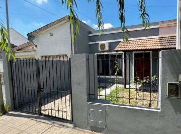 Casa de 3 ambientes, Luján · Chalet Duplex Barrio El Trebol