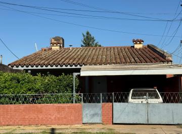 Casa · 100m² · 6 Ambientes · 1 Cochera · Venta Casa 3 Dorm. en Santo Tome