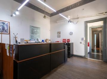 Oficina comercial · 303m² · 13 Ambientes · En Venta - Oficina Para Uso Institucional/ Profesional - Centro
