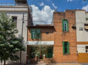 Casa · 141m² · 4 Ambientes · Venta Casa 5 Ambientes Terraza Flores