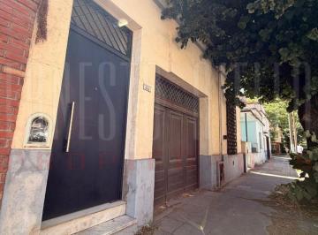 Casa de 3 ambientes, Quilmes · Venta Casa Ideal Inversor. Sarmiento N° 988. Medidas 9 de Frente por 28.27 de Fondo. Quilmes Centro