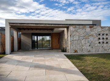Casa de 5 ambientes, Carrodilla · Casa en Venta Barrio Lar de Terrada