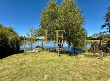 Casa · 197m² · 3 Ambientes · 5 Cocheras · Venta Casa San Marco a La Laguna Villanueva
