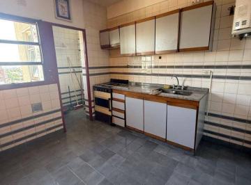 Departamento de 2 ambientes, Lanús · Departamento en Alquiler C/ Cochera en Lanús Este