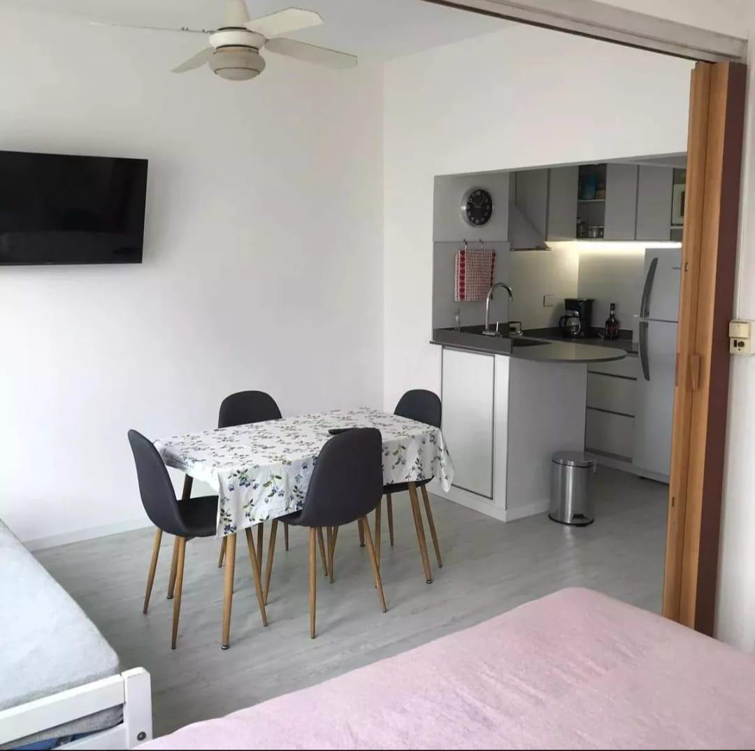 Departamento monoambiente en venta excelente estado, todo reciclado, sobre Peatonal San Martín