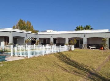 Casa · 344m² · 4 Dormitorios · 1 Cochera · Greenwood Inmobiliaria Vende Casa Apta Credito Hipotecario en Barrio Privado Ranchos de La Merced