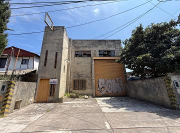 Bodega-Galpón · 177m² · 1 Ambiente · 1 Cochera · Galpón en Venta a 50 m. Av Presidente Peron - Haedo, Moron *reservado*